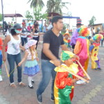 A12 - Parade in Puerto Ayora - June 05, 2015 (09)